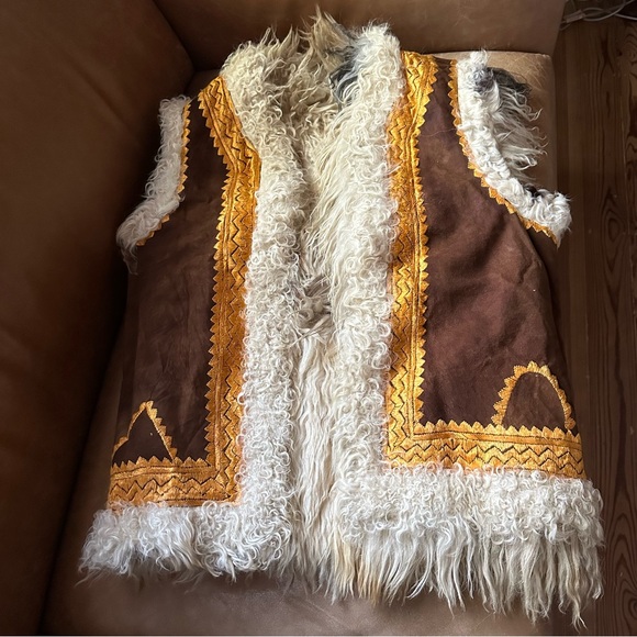 Vintage reversible fur suede embroidered vest shearling Mongolian lamb leather - Picture 4 of 13